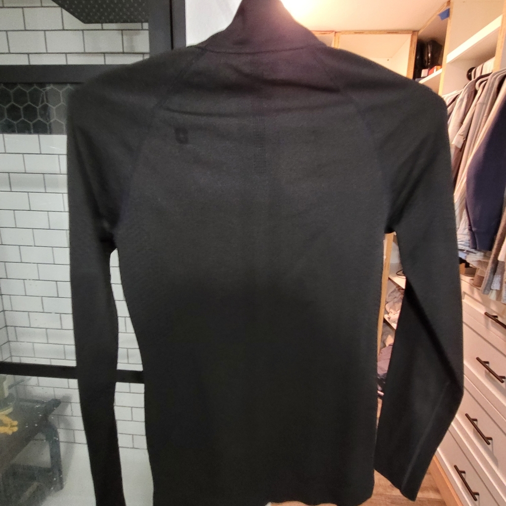 Figs scrubs 1/4 zip black xs